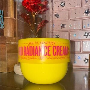 Sol de Janeiro Rio Radiance Cream - Vibrant Yellow